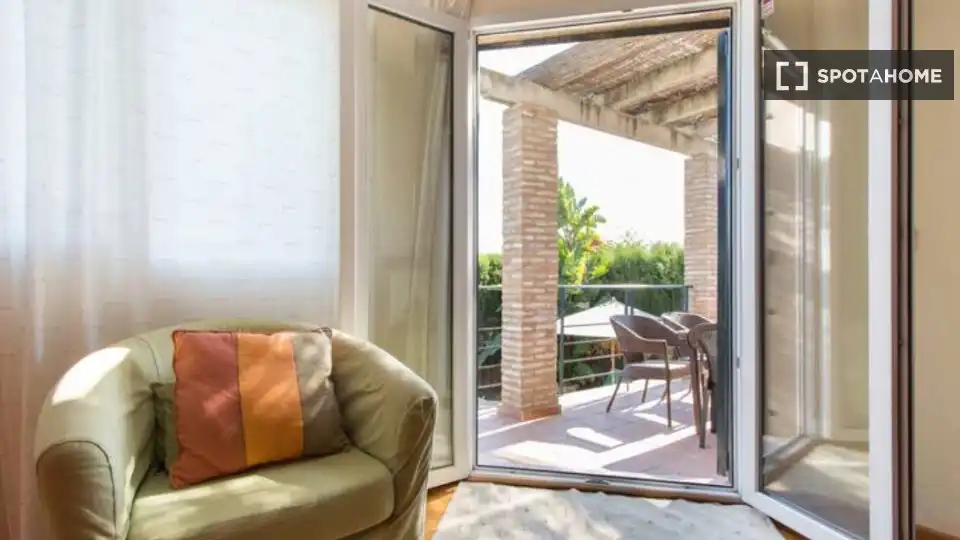 Habitación en alquiler, Almensilla