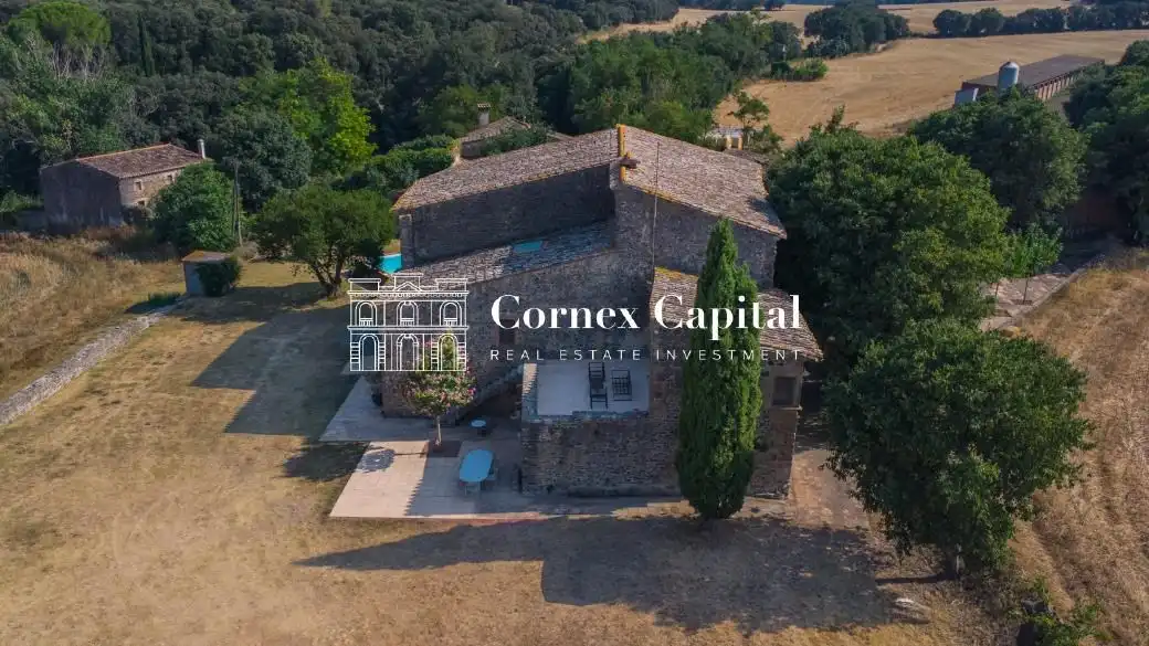 Casa de 1000 m² en Rupià