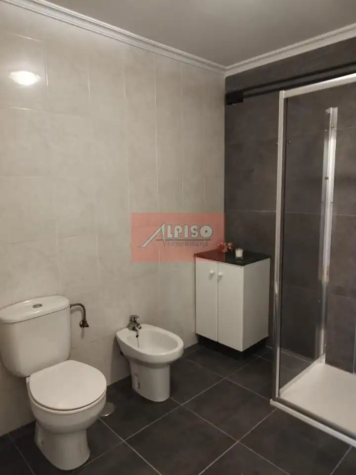 Piso de 85 m² en Ourense