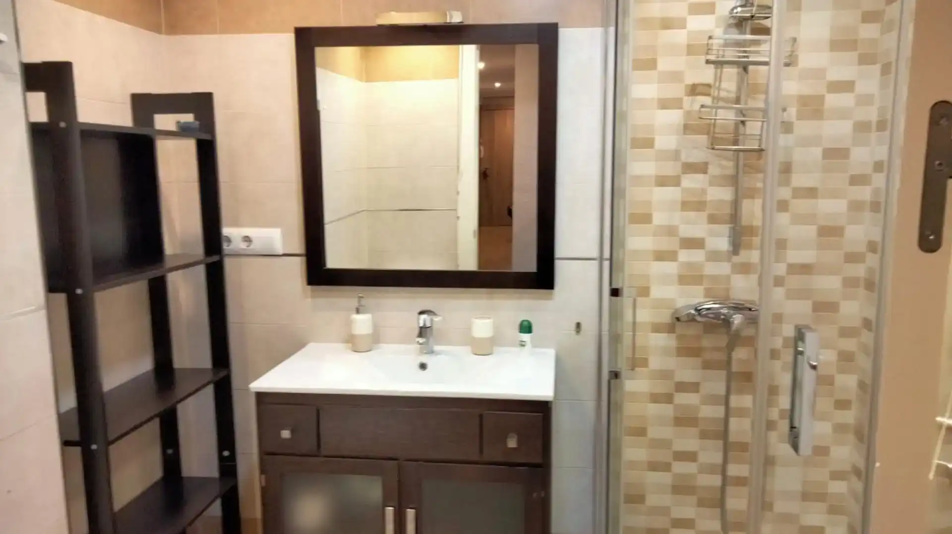 Habitación 95 m², Granada