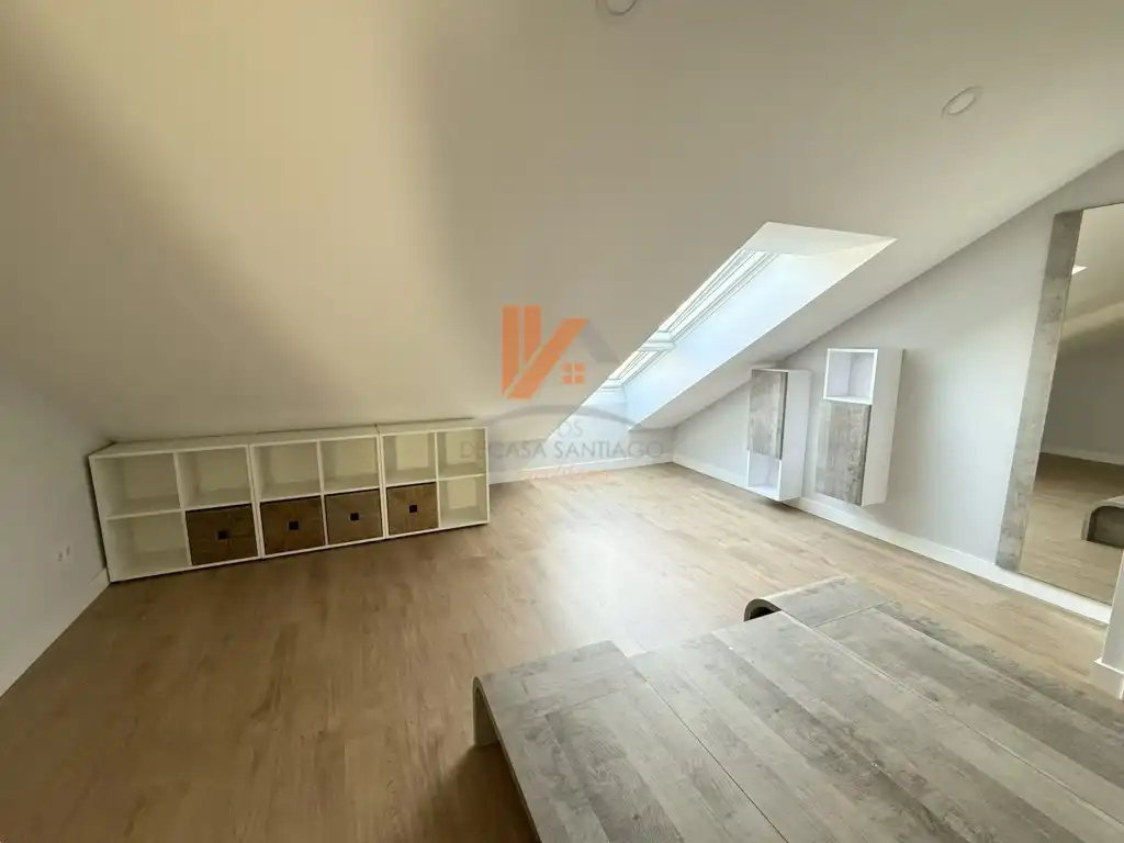 Piso de 136 m² en Santiago de Compostela