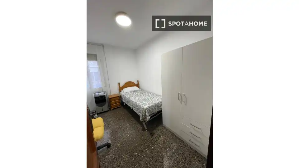Habitación 75 m², Alicante
