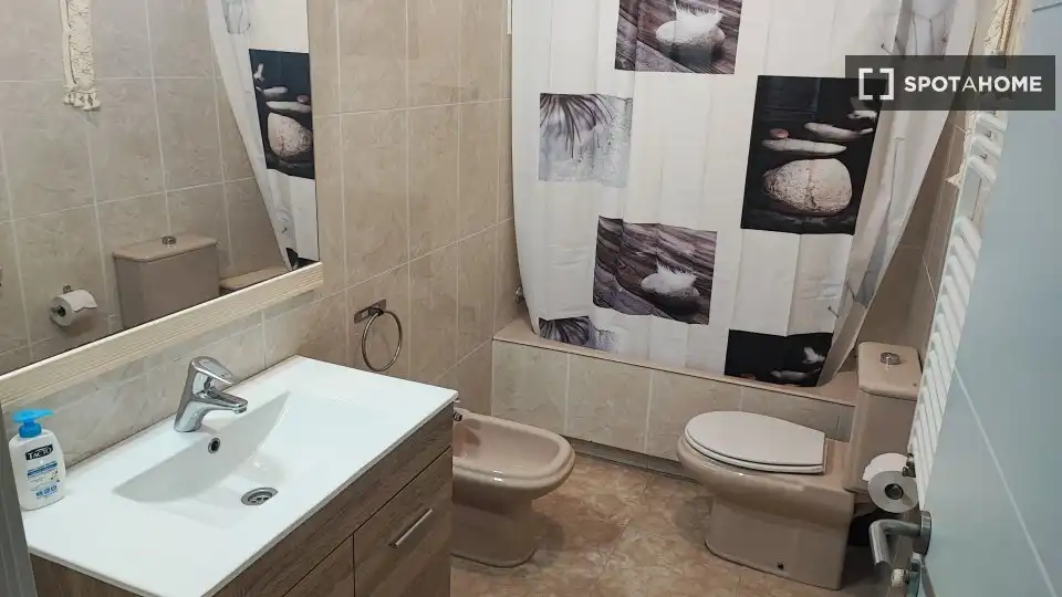 Habitación 104 m², Santander