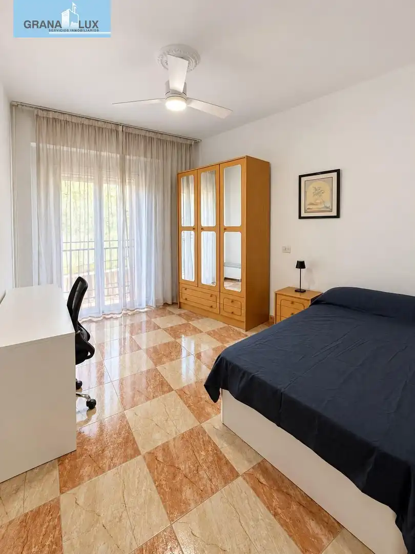 Habitación 95 m², Granada