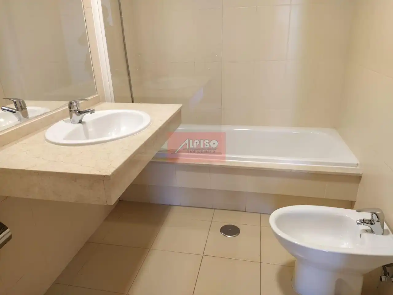 Piso de 85 m² en Ourense