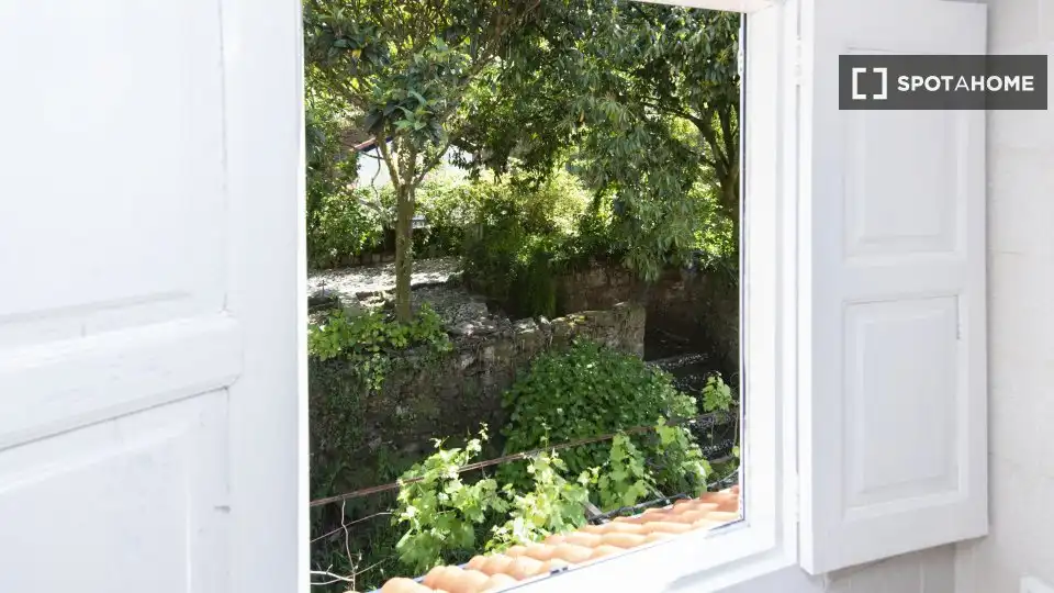 Habitación 437 m², Redondela