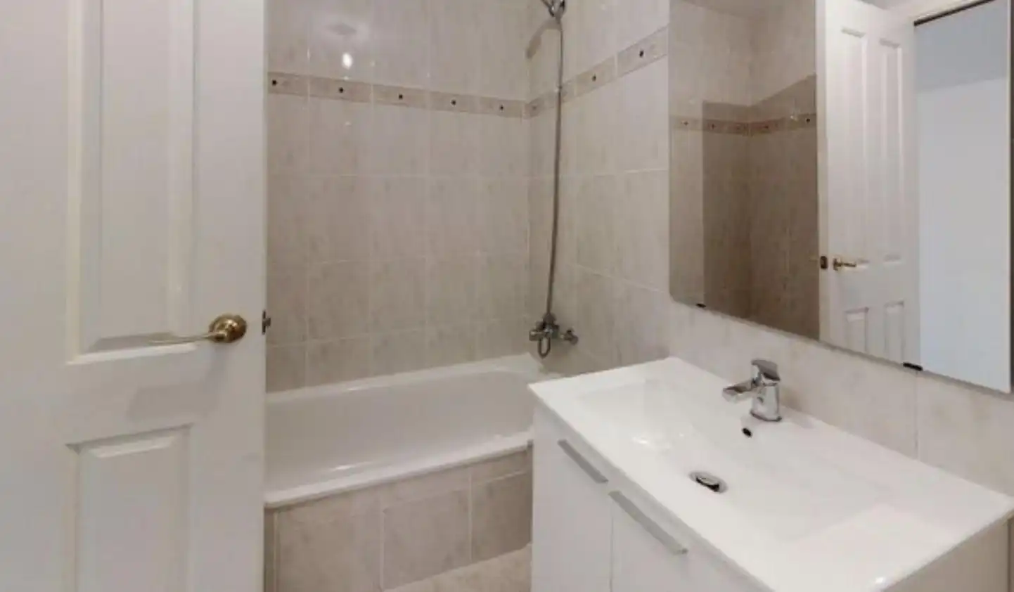 Wohnung 90 m² in Cambre