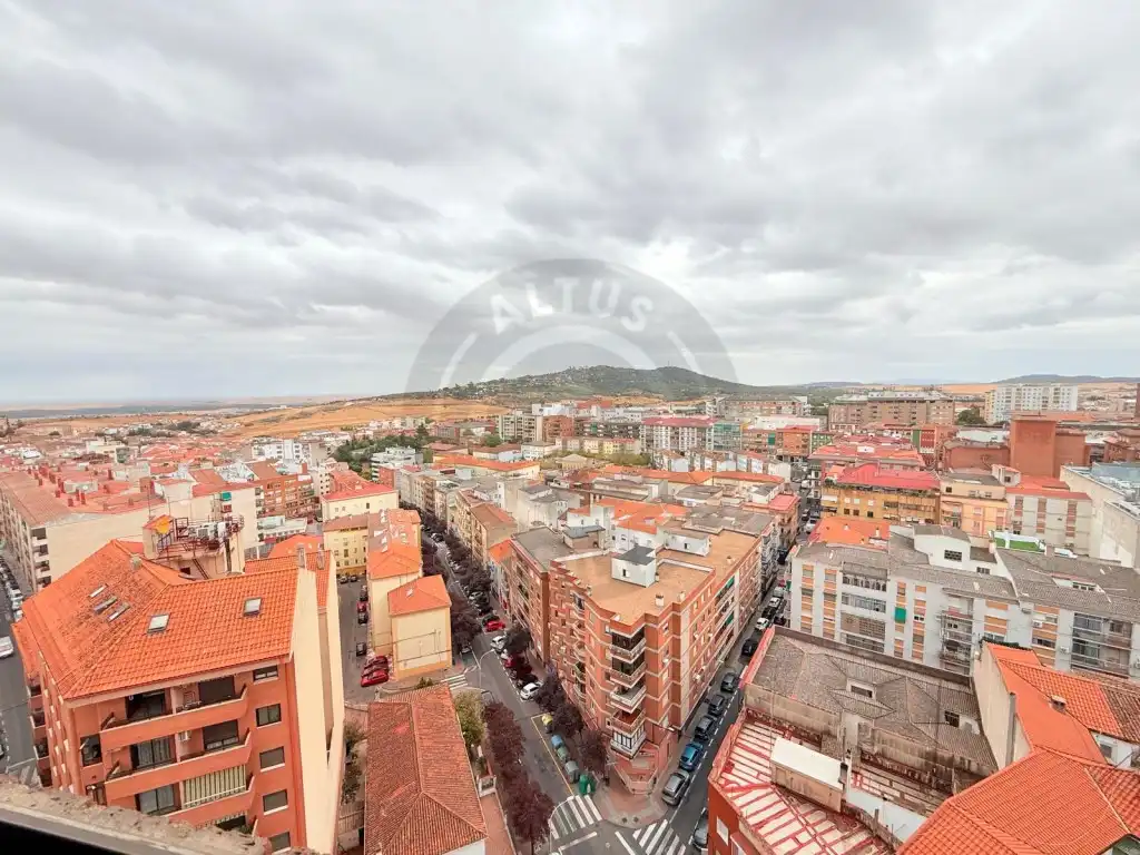 Piso de 140 m² en Cáceres