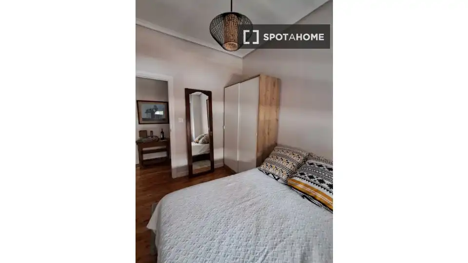Habitación 81 m², Bilbao