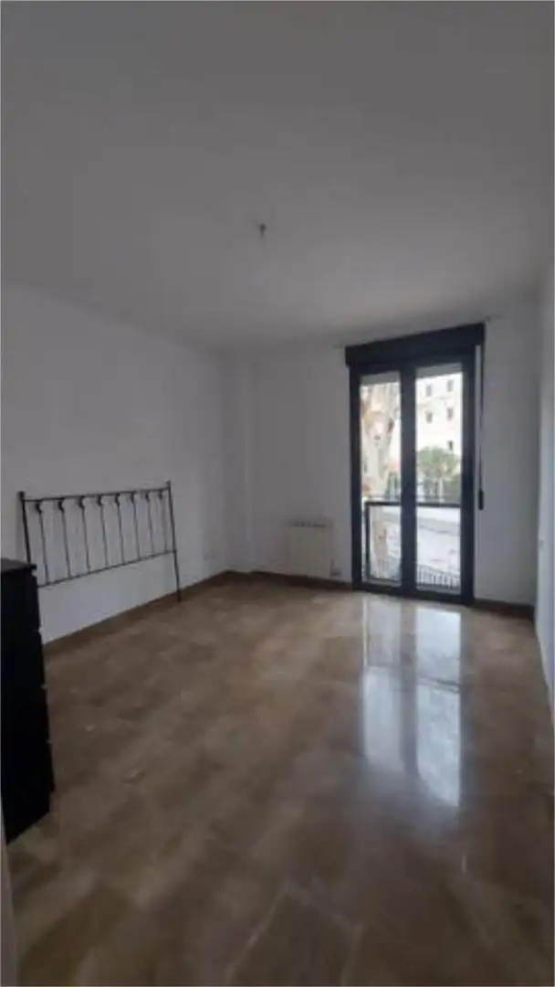 Piso de 90 m² en Granada
