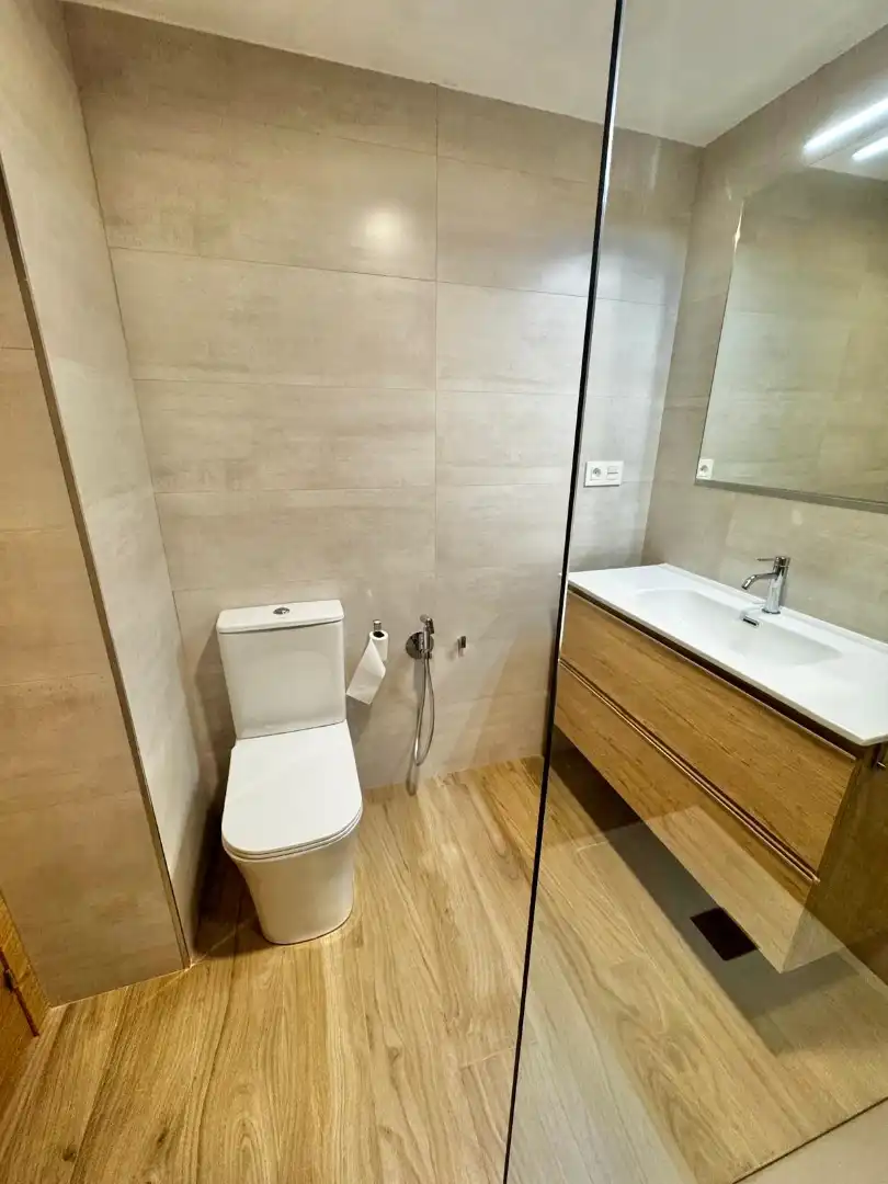 Flat 95 m² in Granada