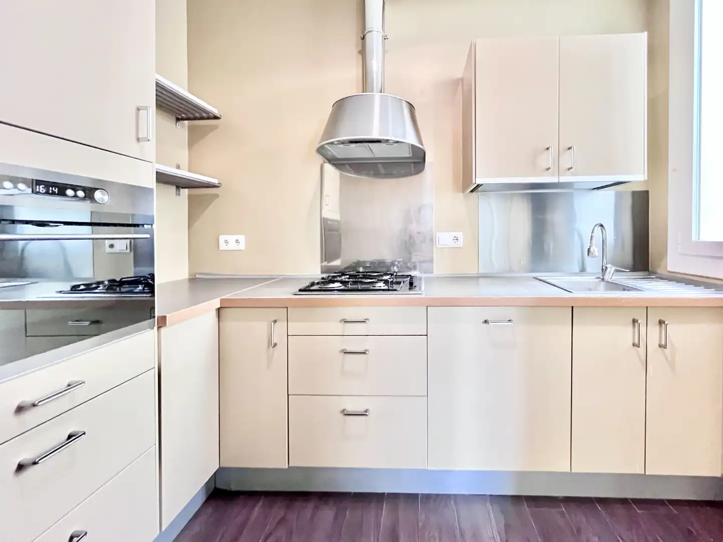 Wohnung 151 m² in Barcelona
