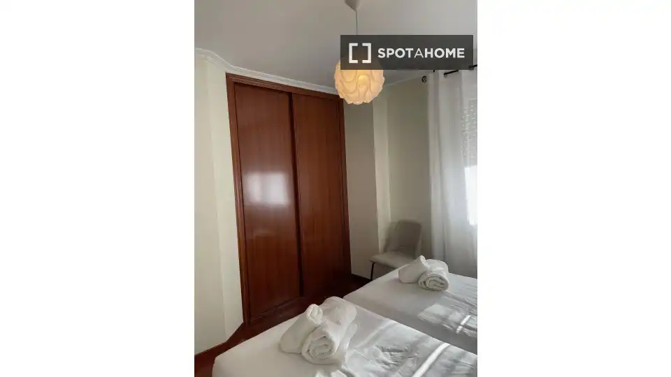 Habitación 81 m², Oviedo