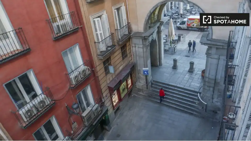 Кімната в оренду, Madrid