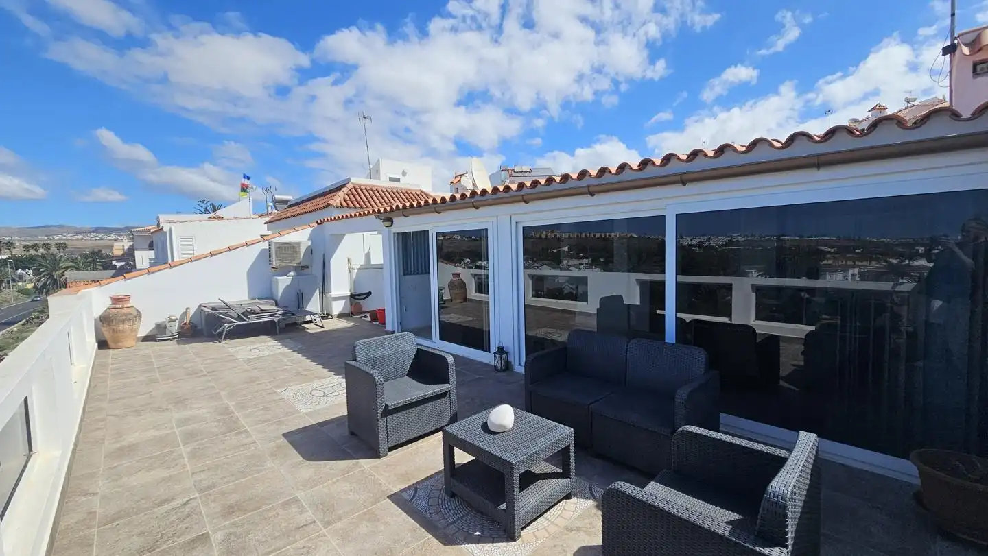 Piso de 300 m² en San Bartolomé de Tirajana