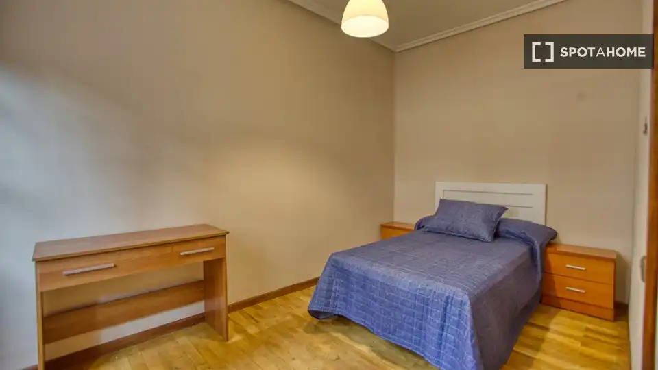 Habitación en alquiler, Oviedo
