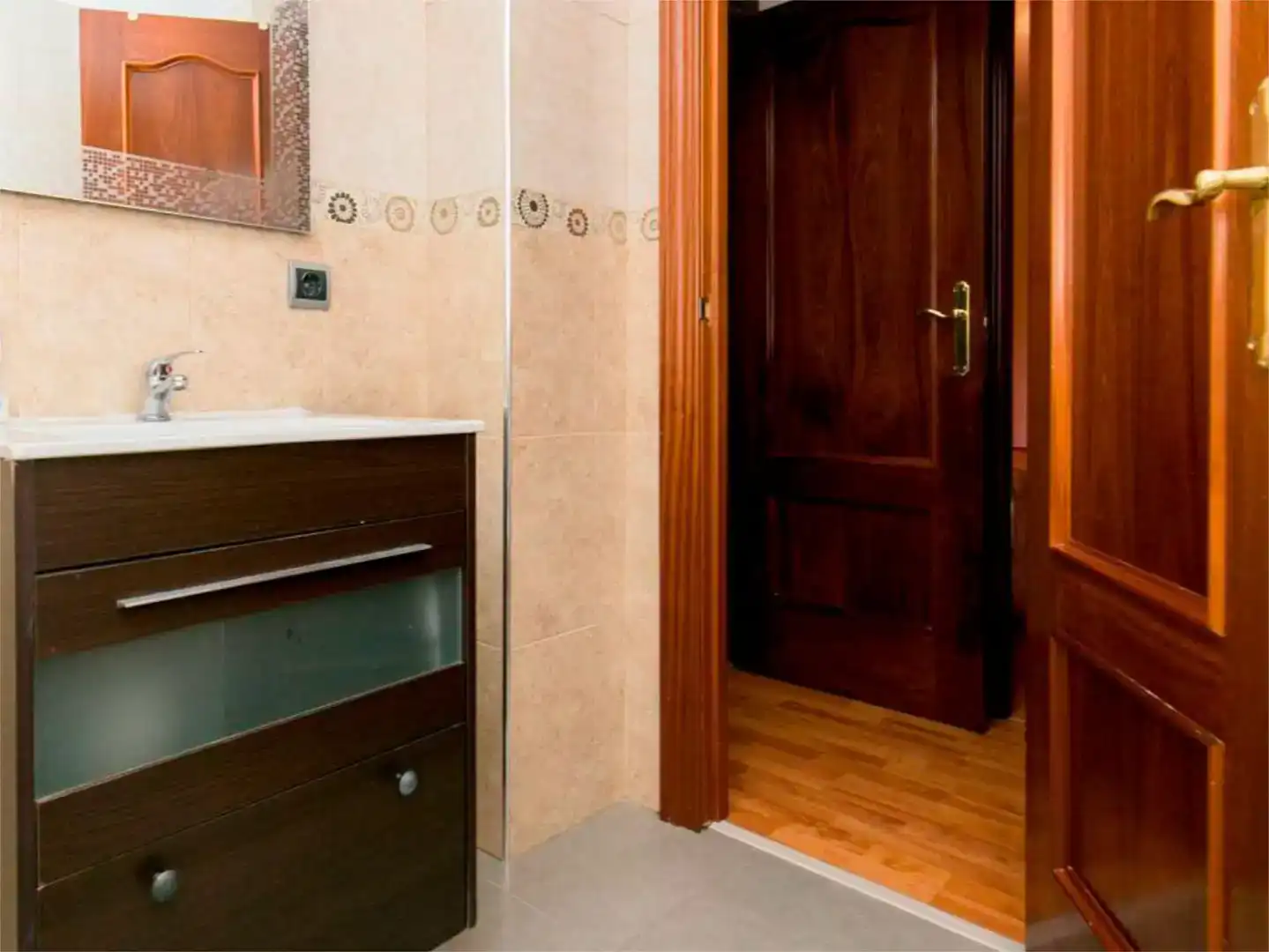 Zimmer 70 m², Granada