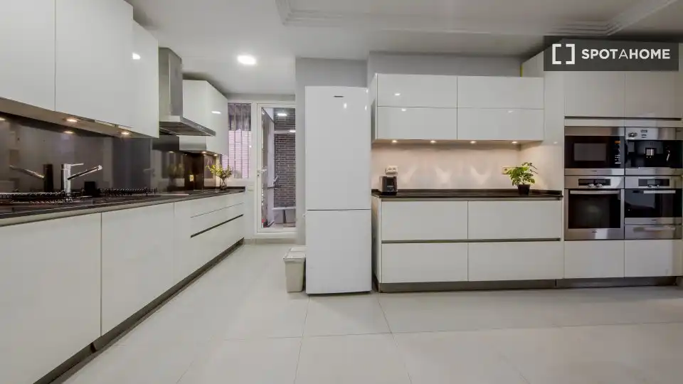 Room for rent, Madrid