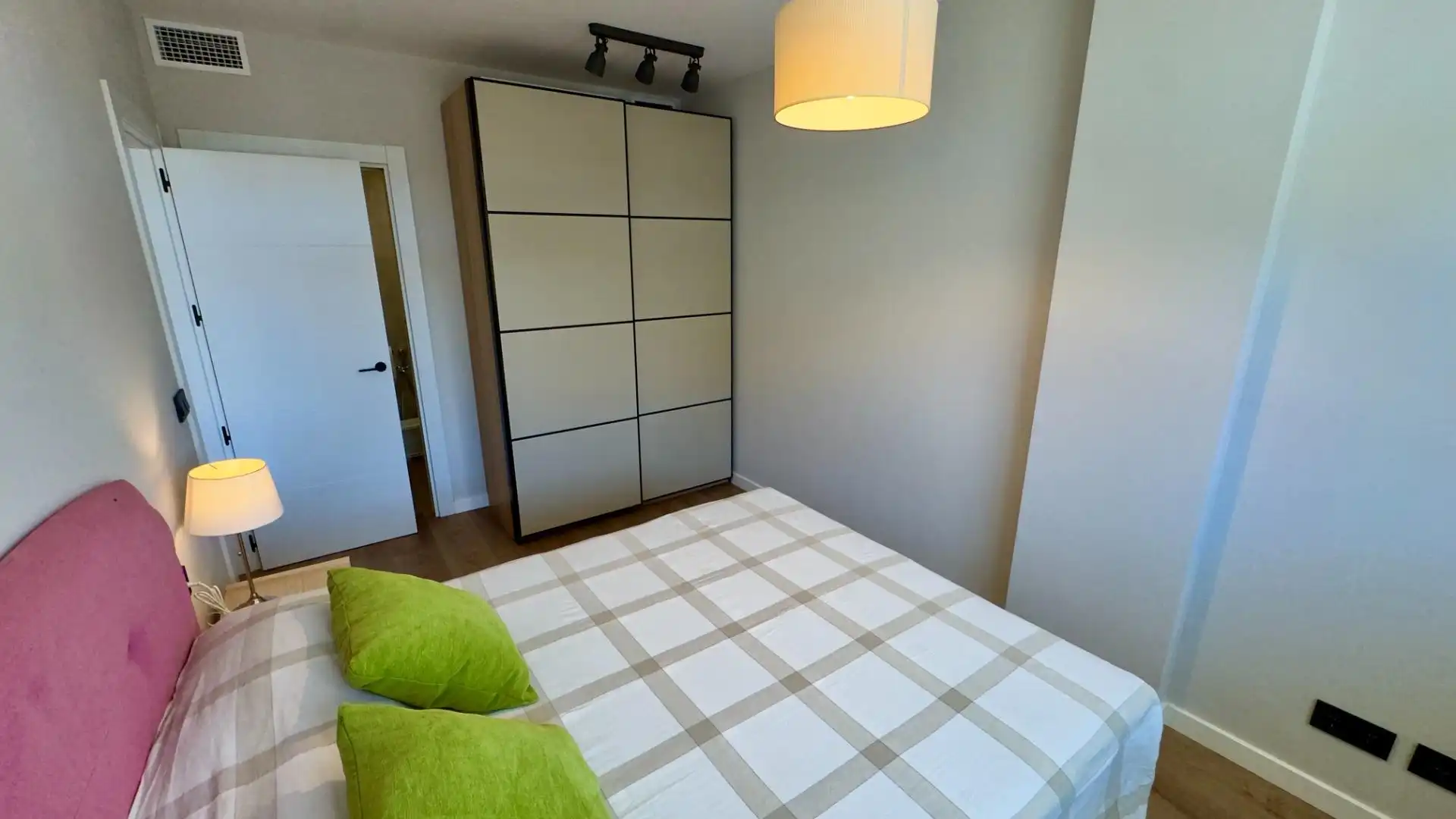 Piso de 99 m² en Granada