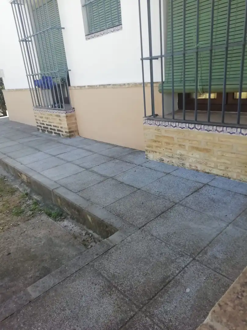 Casa de 120 m² en Sanlúcar la Mayor