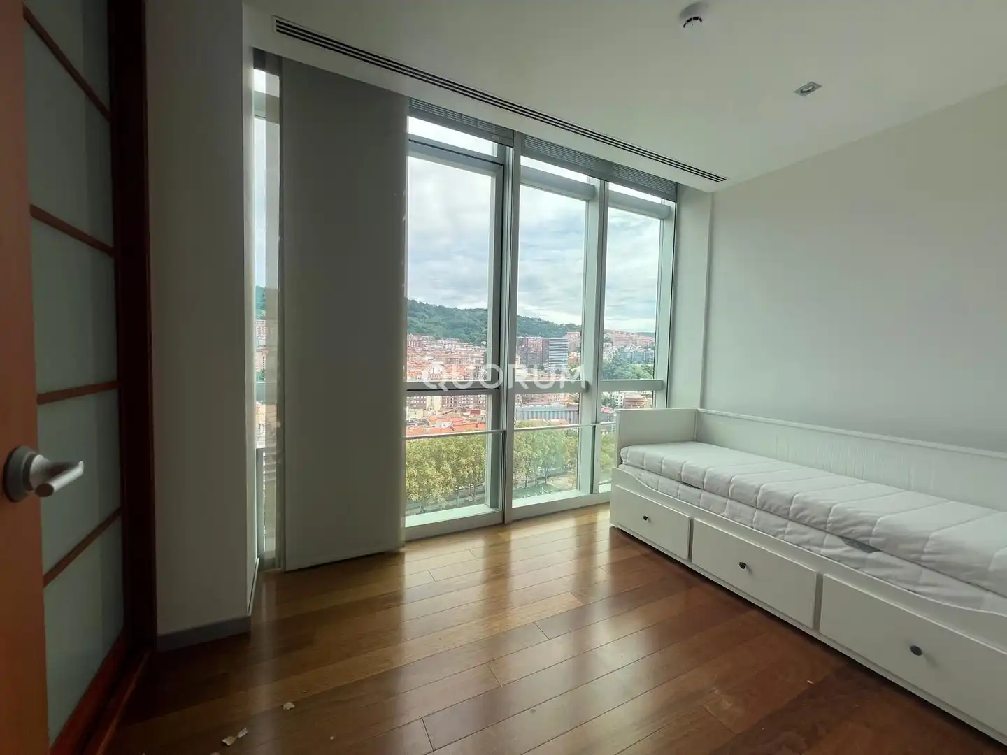 Piso de 90 m² en Bilbao