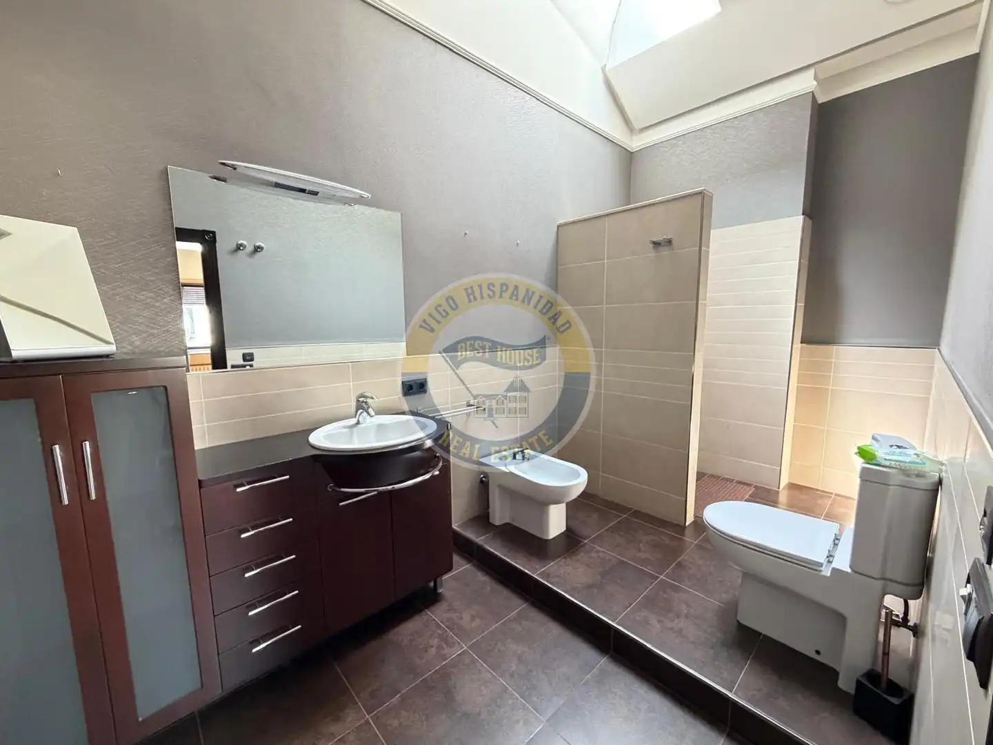 Piso de 250 m² en Vigo