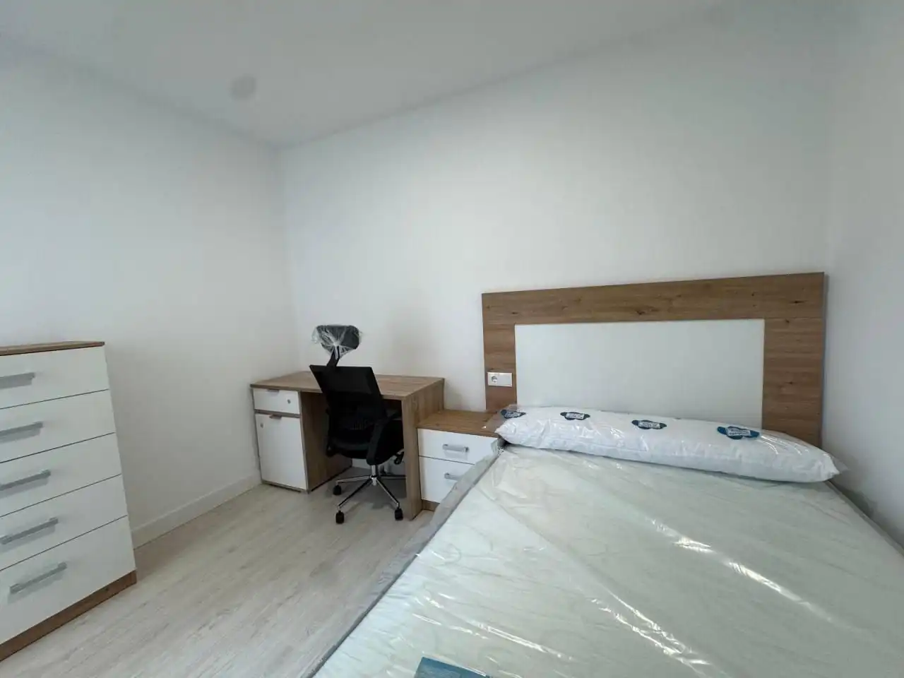Habitación 161 m², Ourense