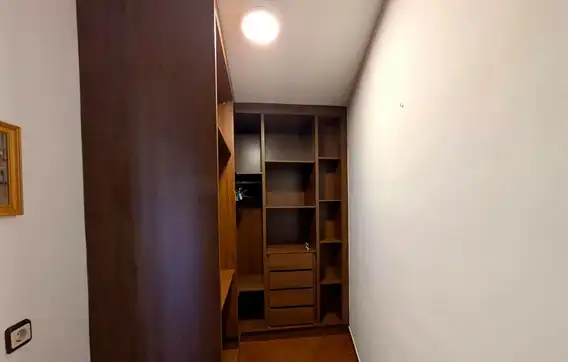 Habitación 504 m², Linares