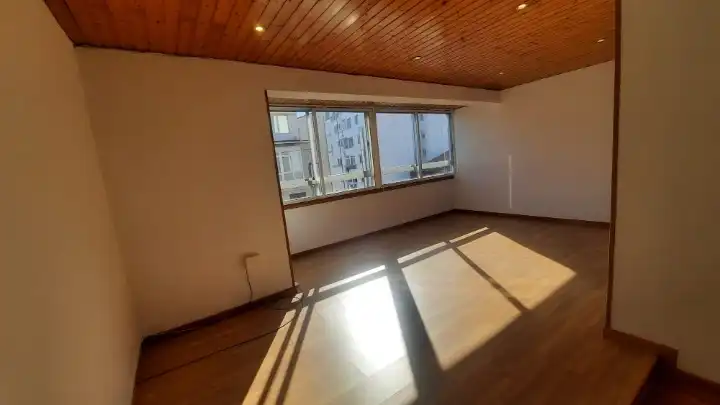Piso de 75 m² en Vigo