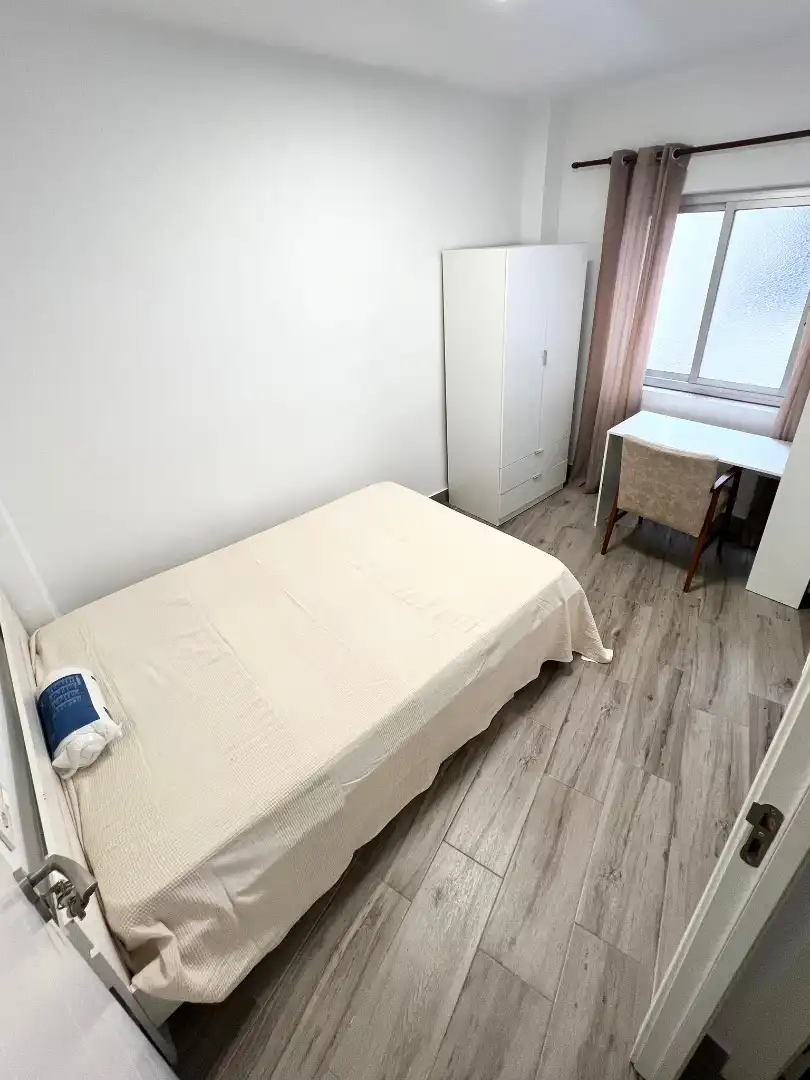 Habitación 200 m², Granada
