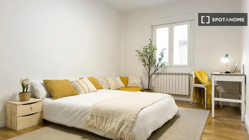 Habitación 143 m², Pamplona