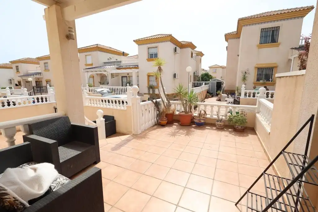 Casa de 110 m² a Oriola