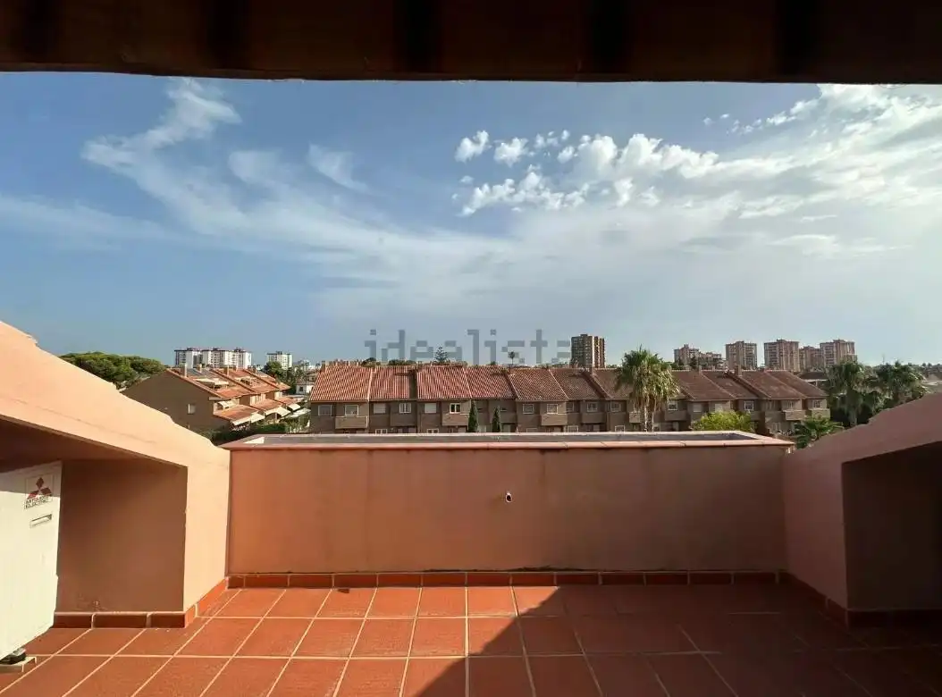 Casa de 240 m² en Alicante