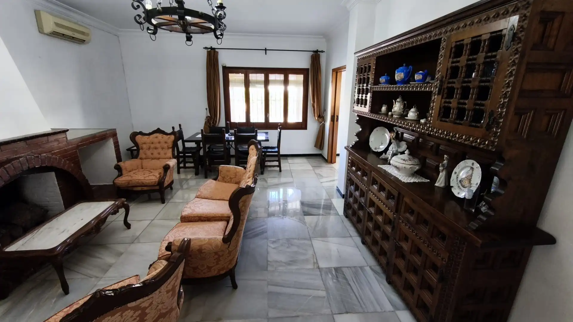 Casa de 220 m² en Valencina de la Concepción