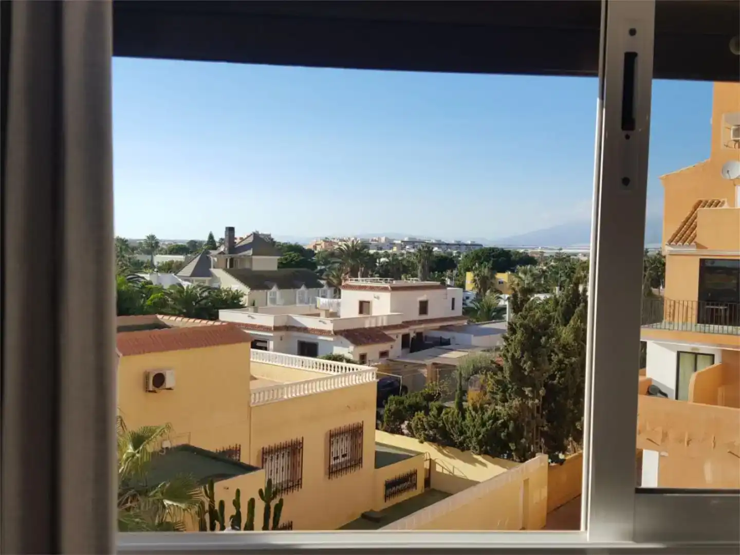 Piso de 80 m² en Roquetas de Mar