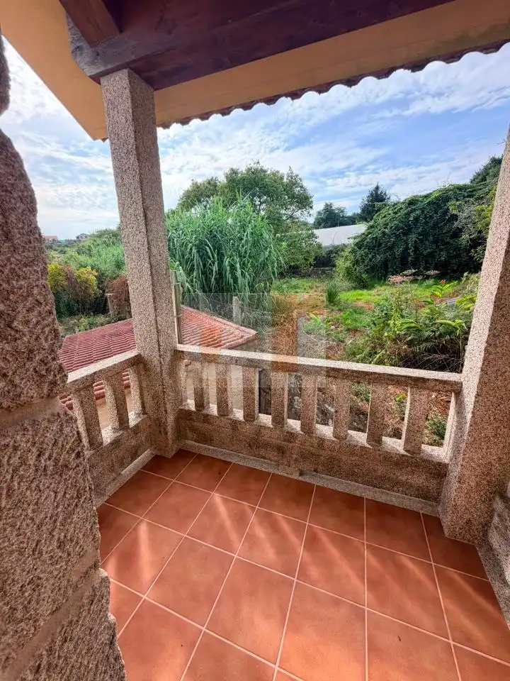 Piso de 130 m² en Moaña