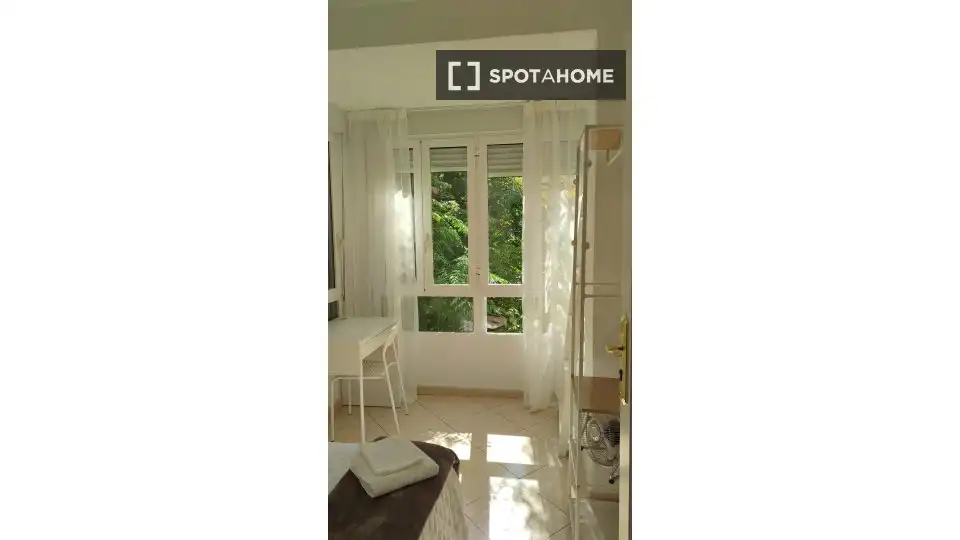 Habitación 92 m², Alicante