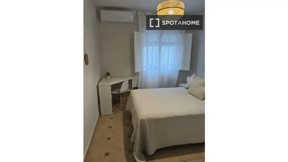 Habitación 75 m², Córdoba