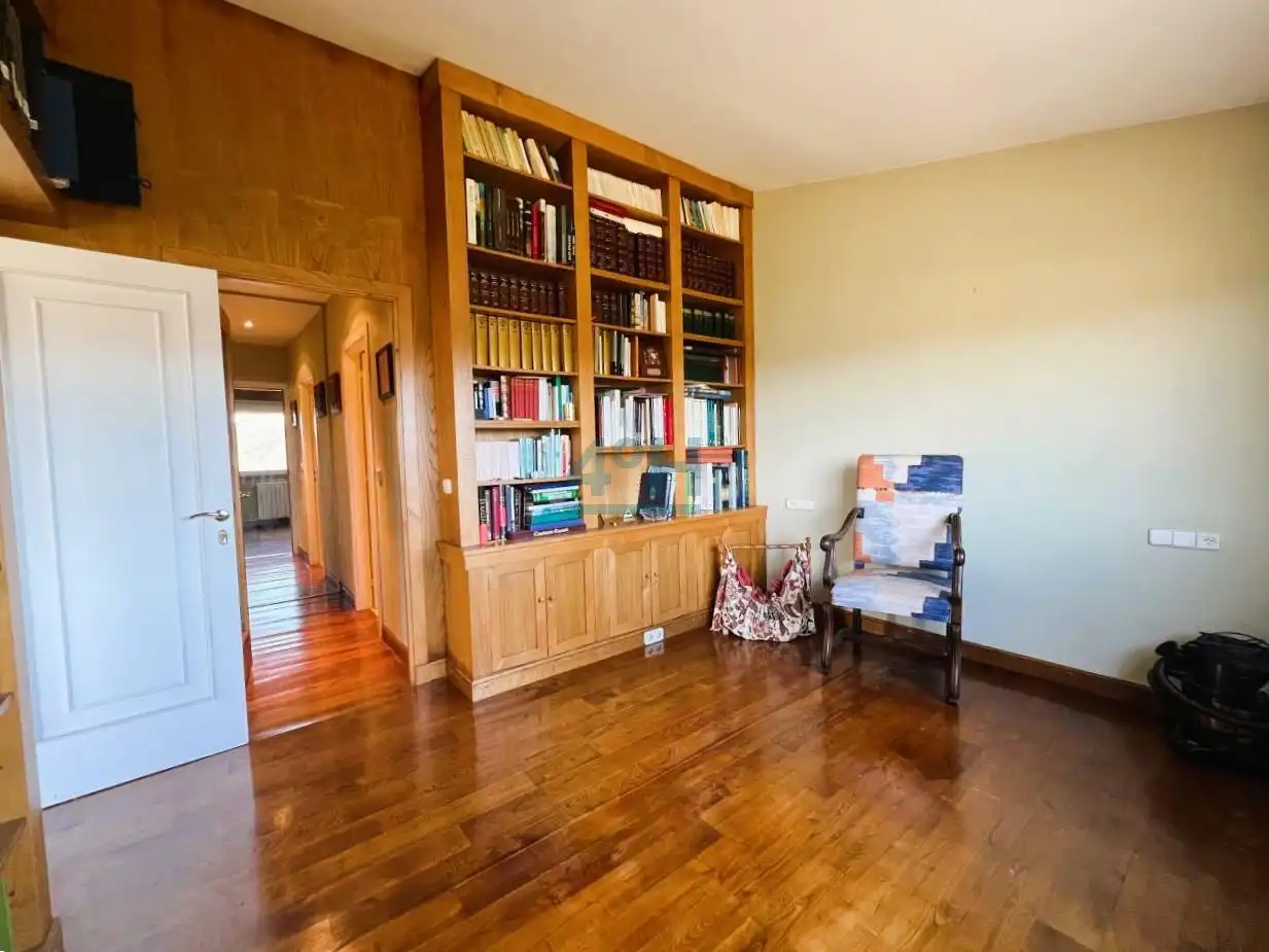 Casa de 590 m² a San Cibrao das Viñas