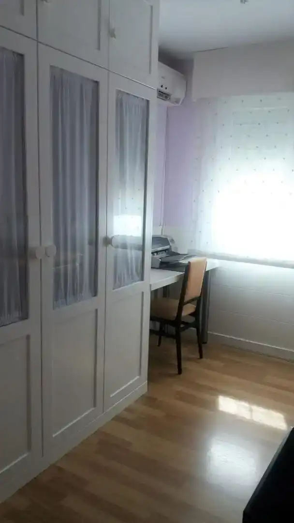 Habitación 90 m², Almería