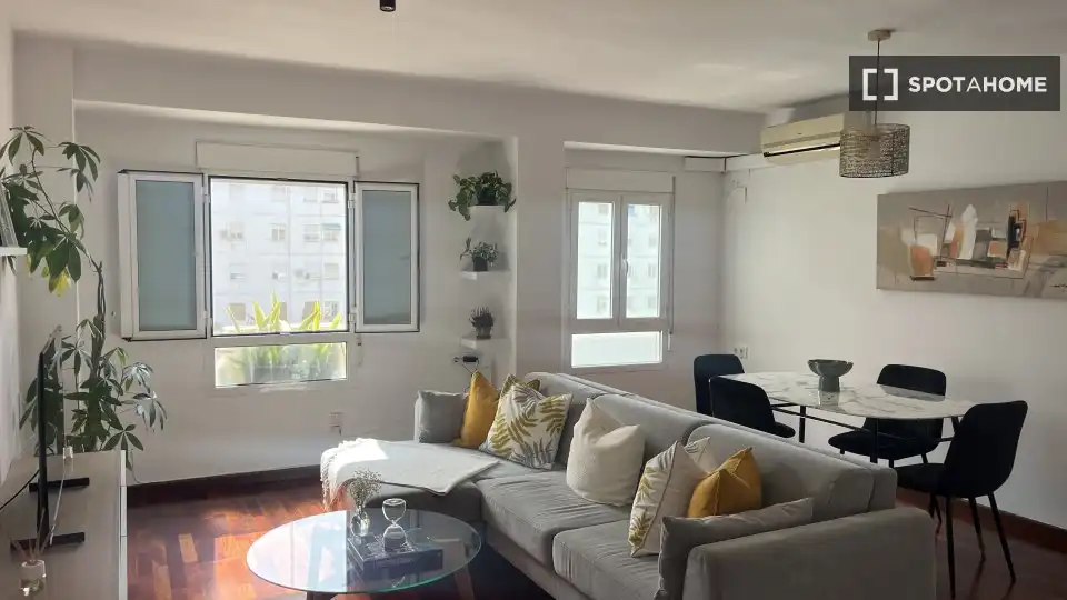 Wohnung 70 m² in Valencia