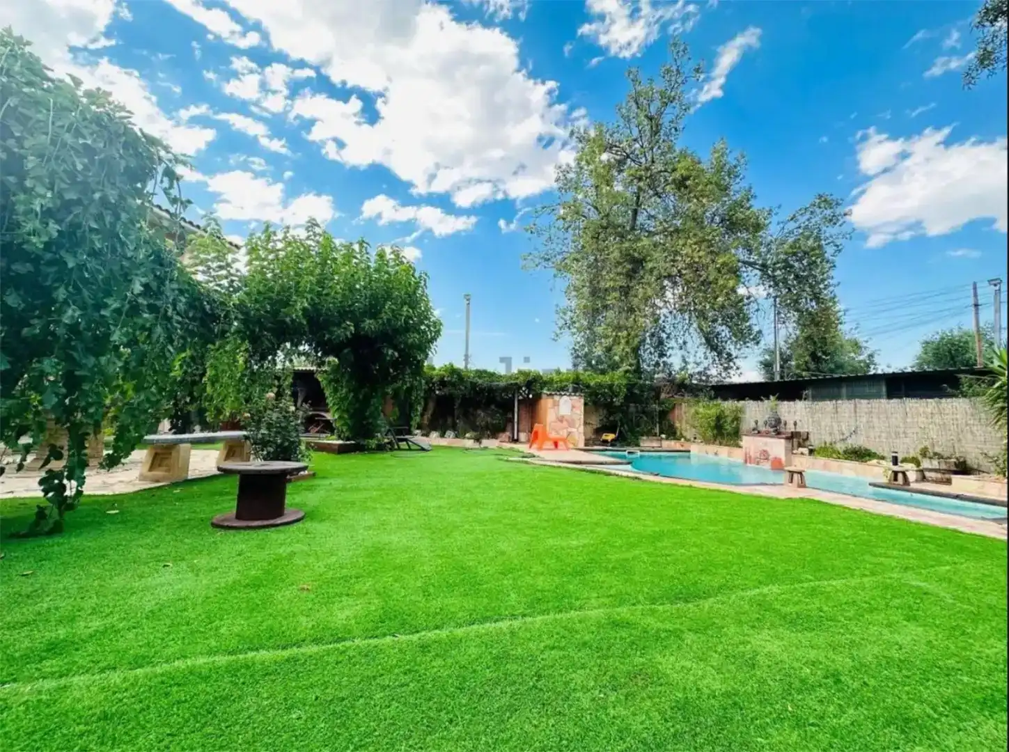 Habitación 160 m², Cadrete
