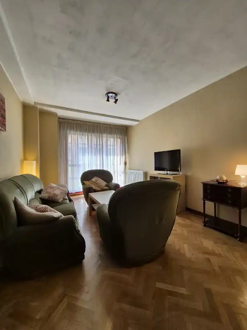 Quarto 87 m², Oviedo