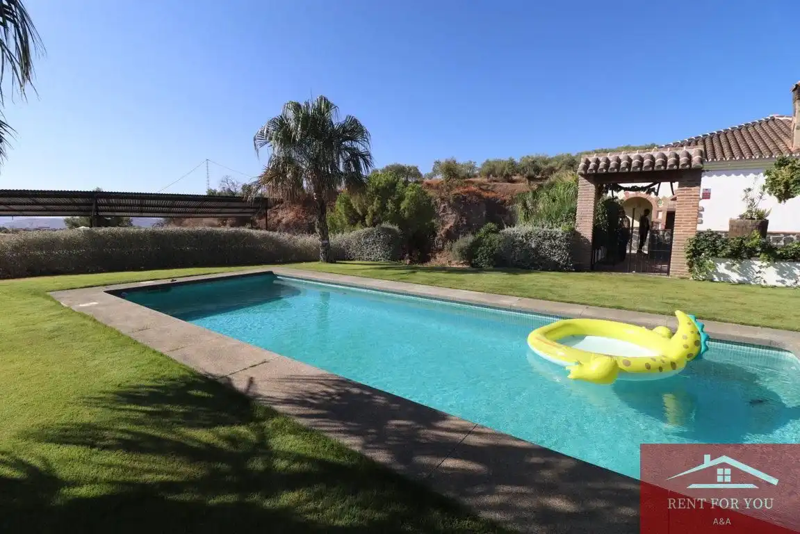 Casa de 110 m² en Alozaina