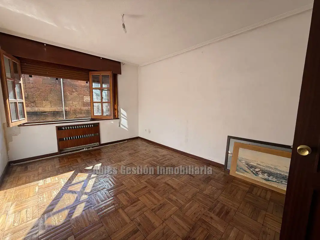 Pis de 86 m² a Oviedo