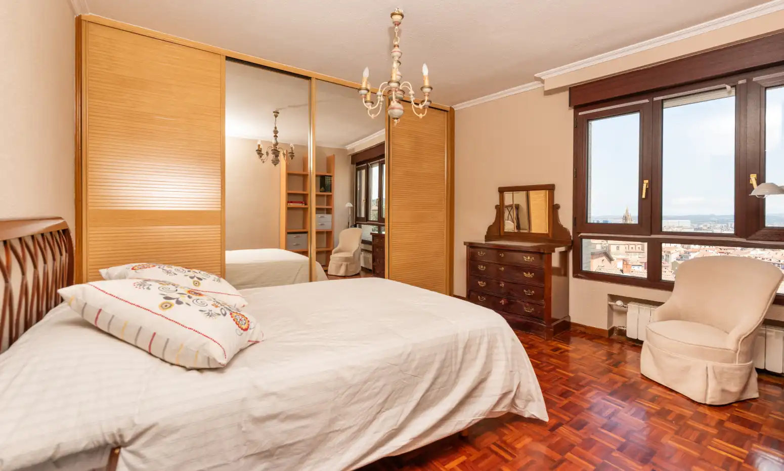 Piso de 140 m² en Oviedo