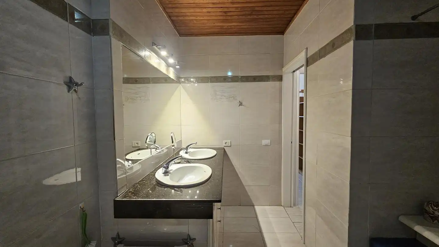 Piso de 300 m² en San Bartolomé de Tirajana
