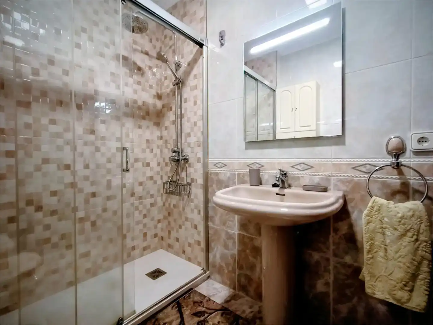 Habitación 13 m², Narón