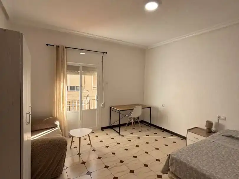Habitación 115 m², Elda