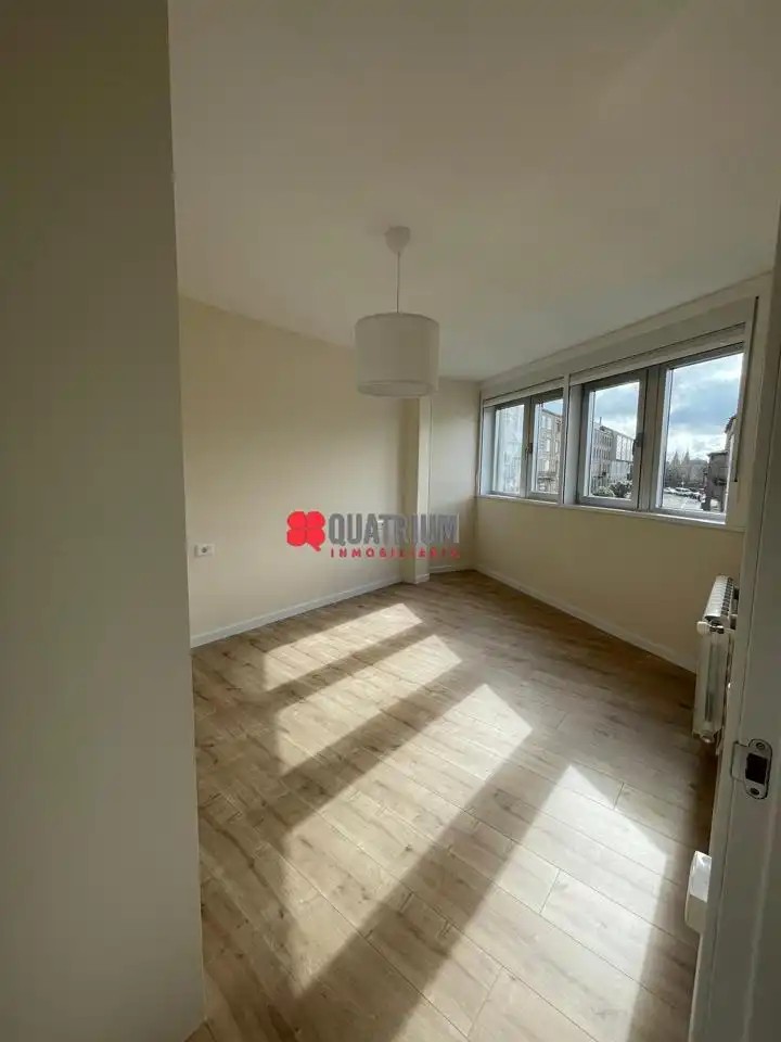 Piso de 80 m² en Santiago de Compostela